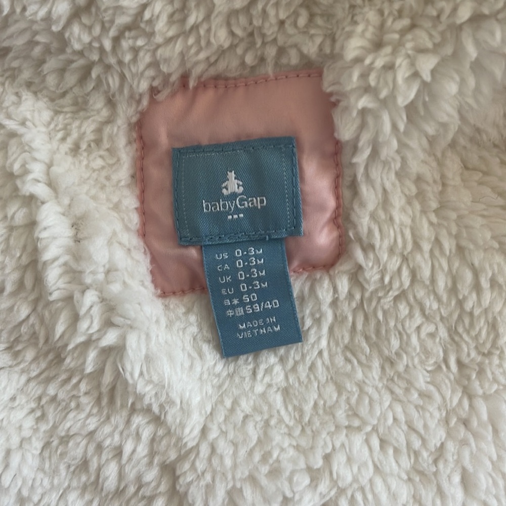 Baby gap puffer jacket - Picture 2 of 5
